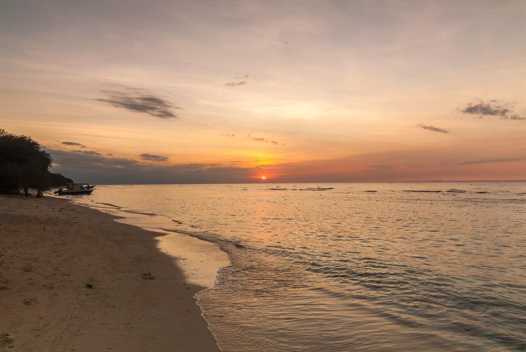 Palmeto Village Gili Trawangan Exterior photo